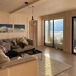 Bright And Modern Cabin, With Great Mountain View