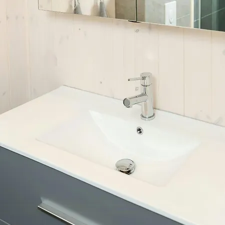 Bright And Modern Cabin, With Great Mountain View