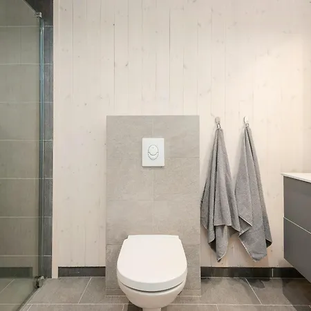 בית נופש Bright And Modern Cabin, With Great Mountain View