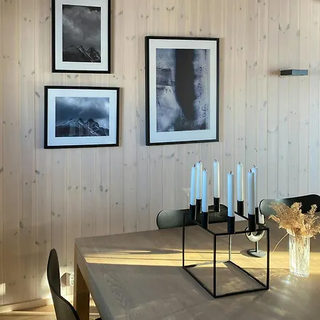 בית נופש Bright And Modern Cabin, With Great Mountain View