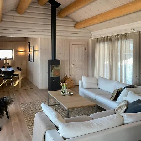 בית נופש Bright And Modern Cabin, With Great Mountain View *