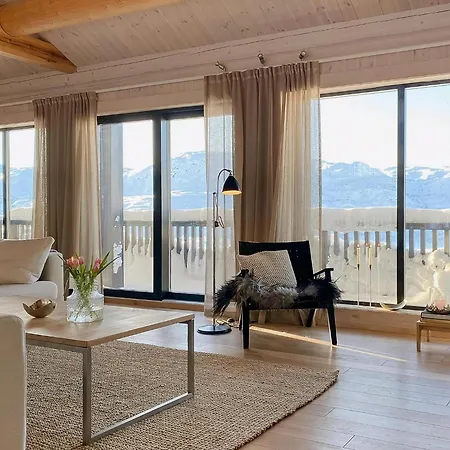 Bright And Modern Cabin, With Great Mountain View Casa vacanze Vågsli